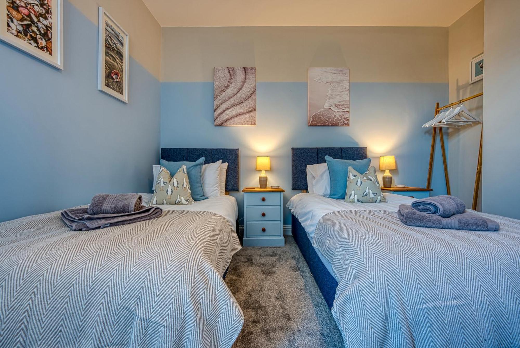 2 Bedrooms Modern, Stunning & Stylish Contractor House, Prime Portsmouth Location With Free Parking Permit, Summer Special Offer!! - By Blue Puffin Stays Exteriér fotografie