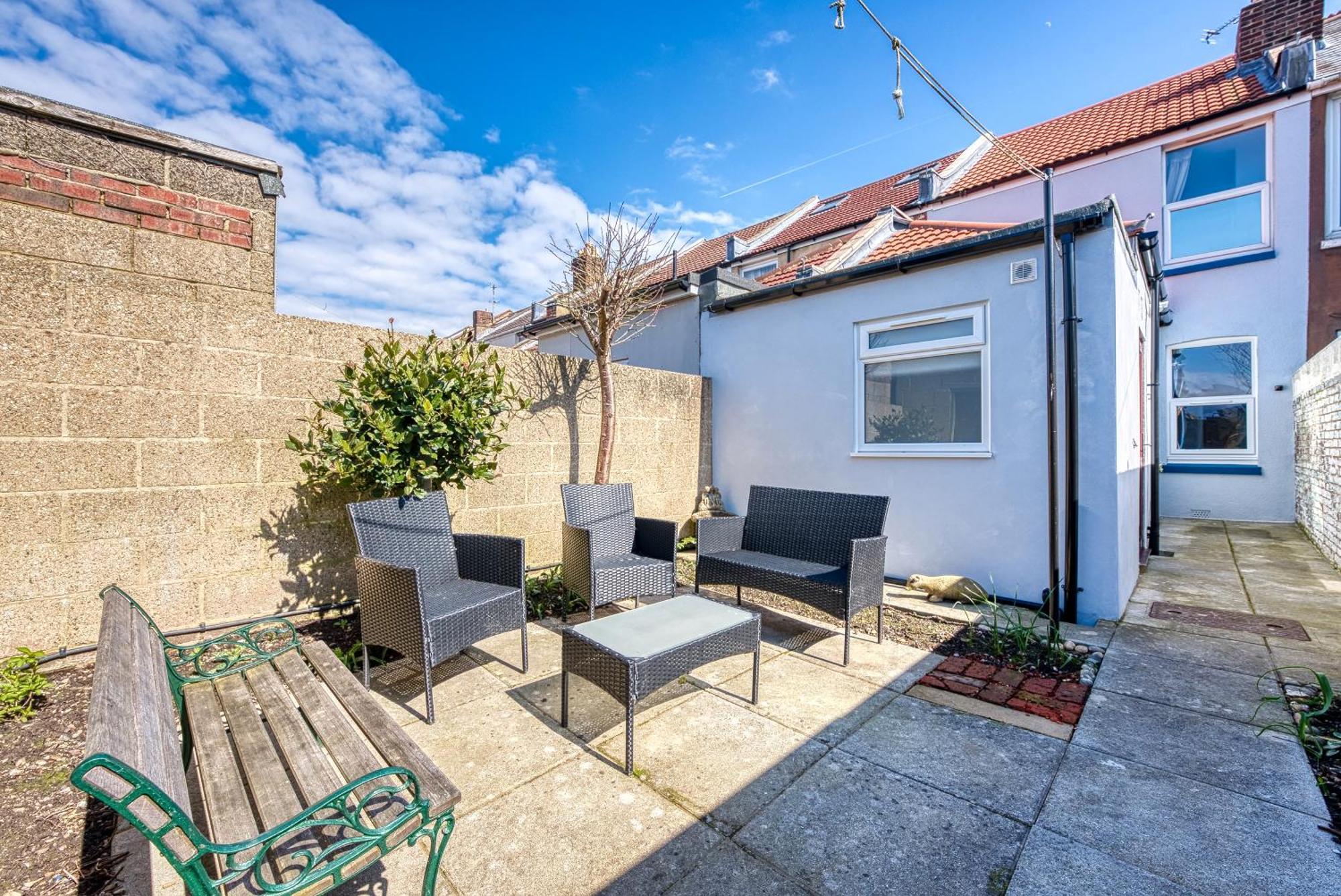 2 Bedrooms Modern, Stunning & Stylish Contractor House, Prime Portsmouth Location With Free Parking Permit, Summer Special Offer!! - By Blue Puffin Stays Exteriér fotografie