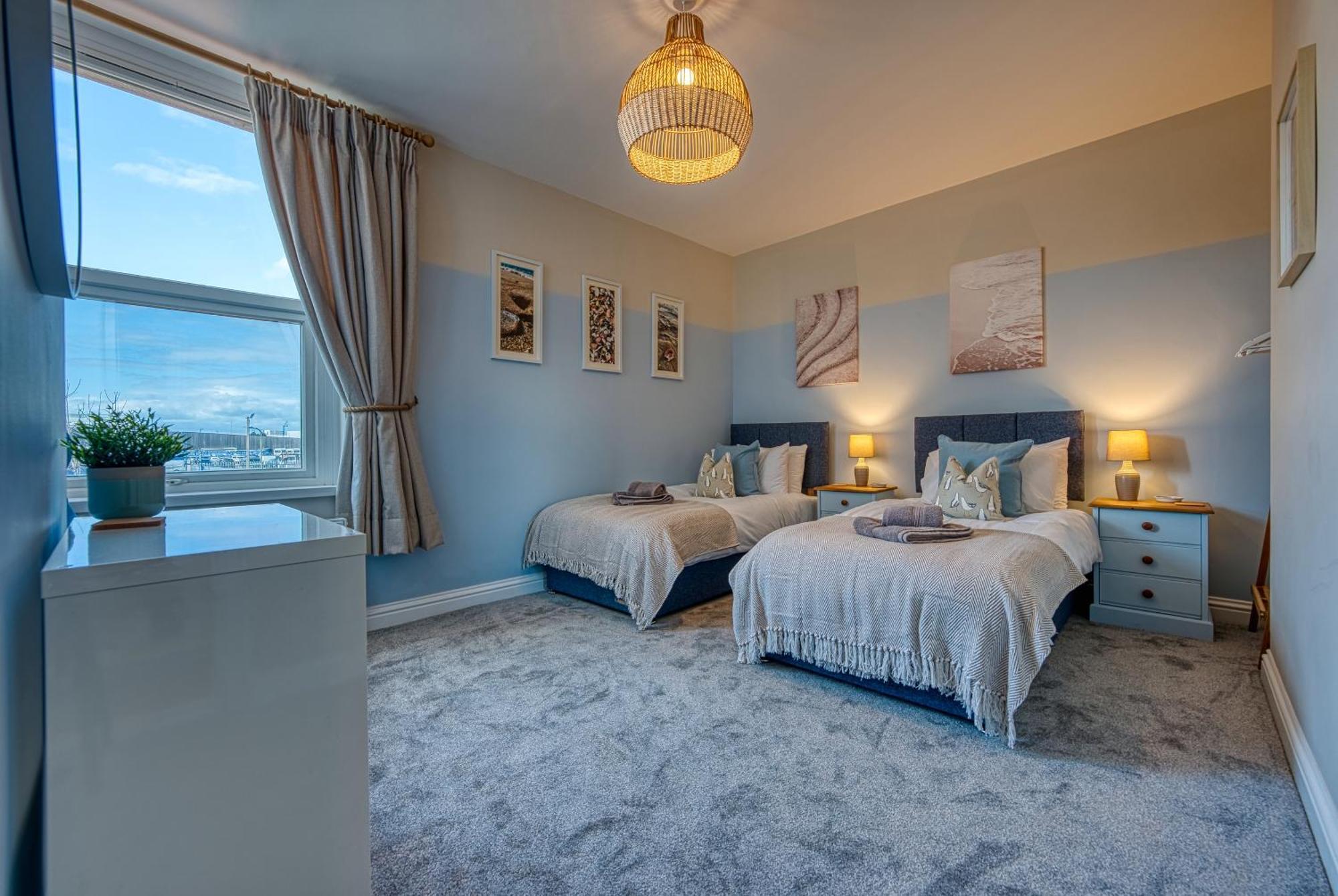 2 Bedrooms Modern, Stunning & Stylish Contractor House, Prime Portsmouth Location With Free Parking Permit, Summer Special Offer!! - By Blue Puffin Stays Exteriér fotografie