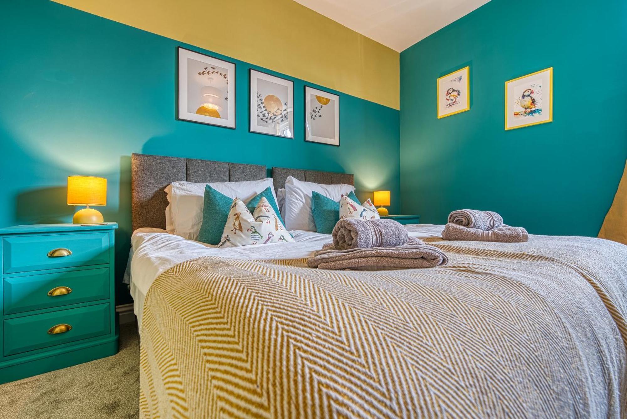 2 Bedrooms Modern, Stunning & Stylish Contractor House, Prime Portsmouth Location With Free Parking Permit, Summer Special Offer!! - By Blue Puffin Stays Exteriér fotografie